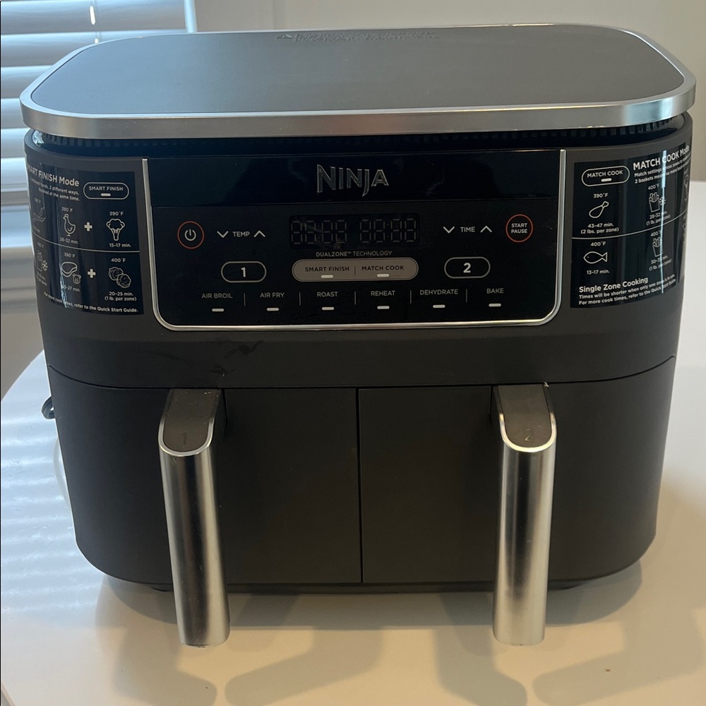 Ninja DualZone Air Fryer with Black and Silver Finish